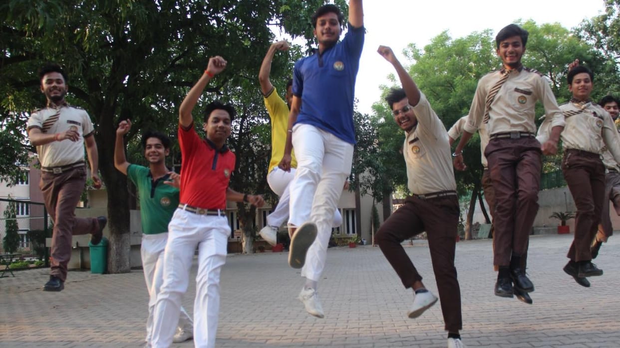 CBSE 12th Result: Aarav Verma of Mount Litera Zee School in Jhansi tops the district