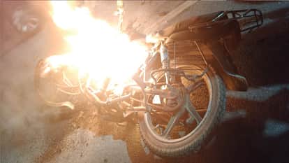 Motorcyclist Burnt Alive in Hapur