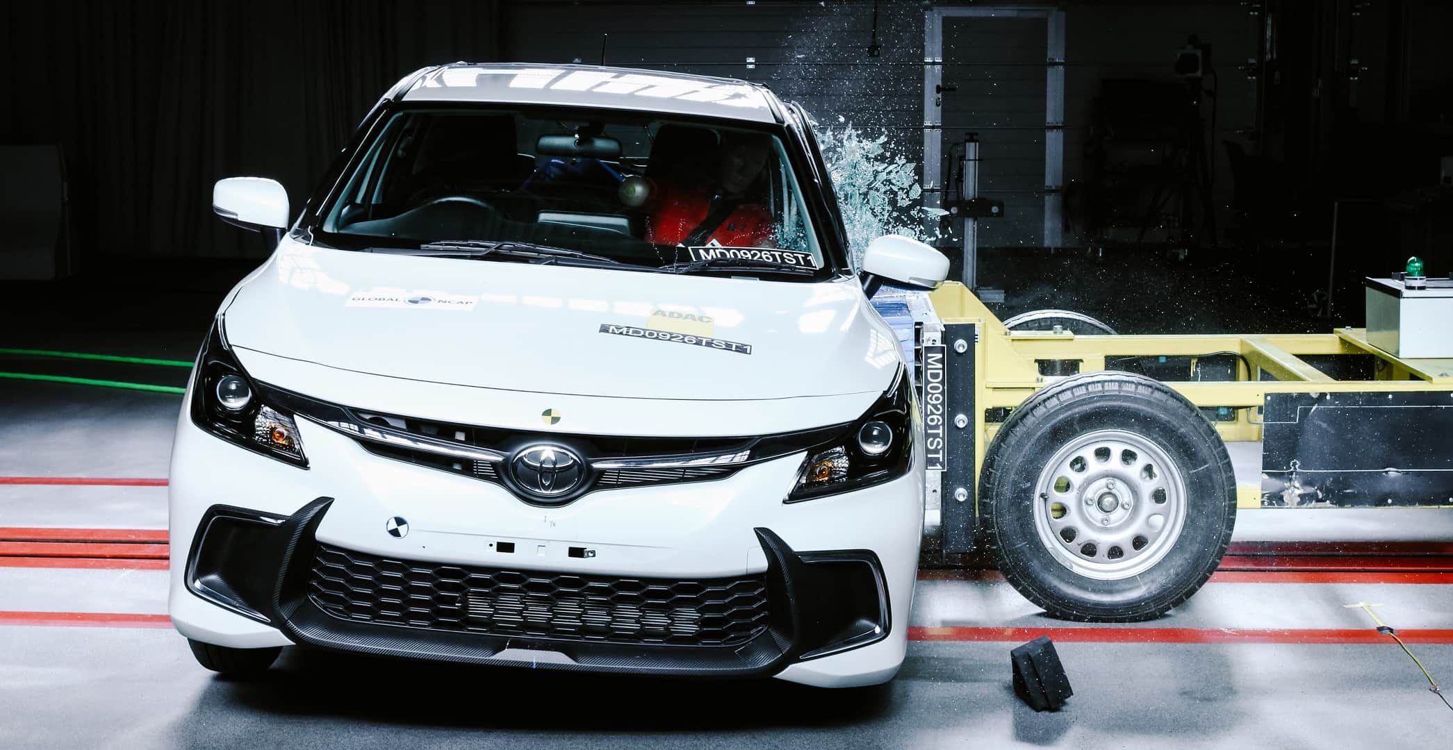 How to Escape Safely If You Get Trapped Inside a Car know the process