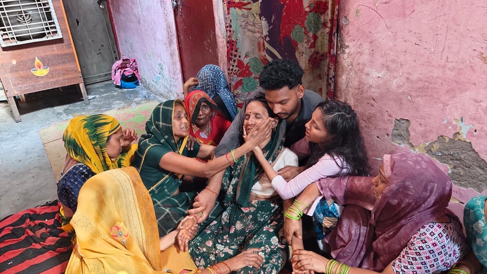 Mother Heartbreaking Cry After Yamuna Tragedy Leaves Agra in Tears