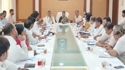 Proposal to Cut Agra Municipal Corporation’s Diesel Expenses by 50 percent Sparks Debate