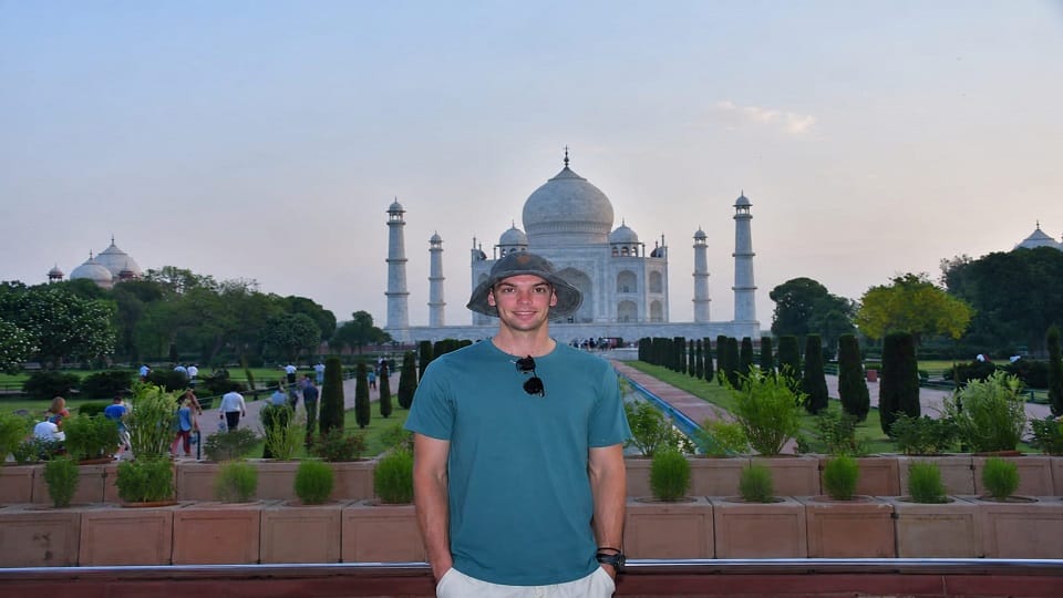 South African Cricketer Tristan Stubbs Visits Taj Mahal, Fans Rush for Selfies