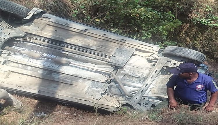 Bageshwar Road Accident: खाई में गिरी कार, तीन वर्षीय मासूम की मौत; दो घायल