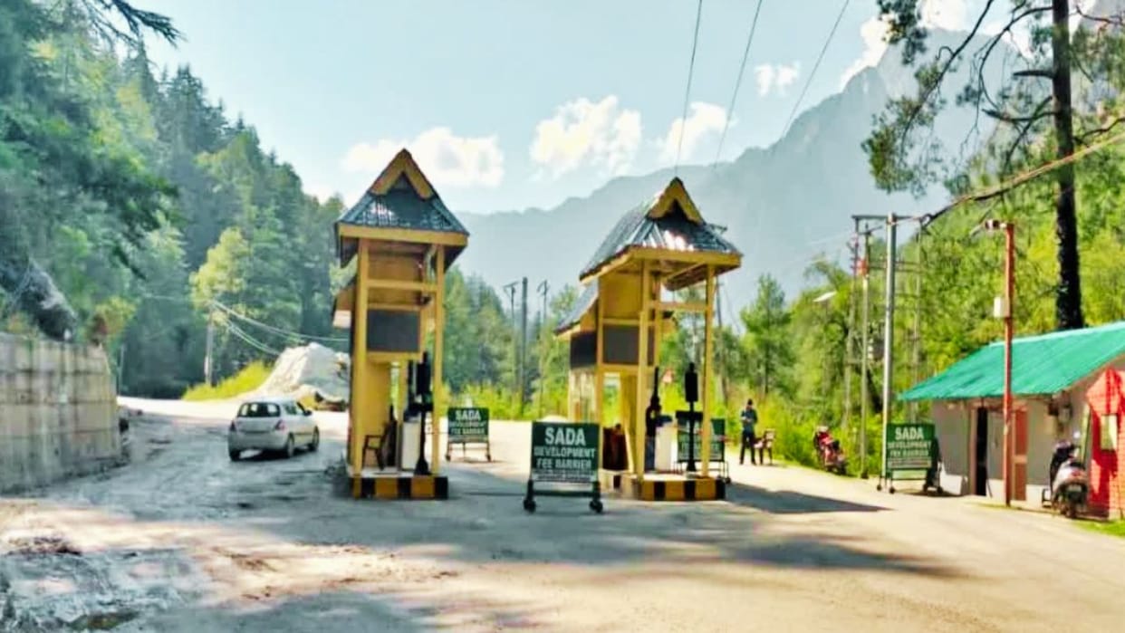 Now Himachal-registered Vehicles Will Also Be Charged a Fee in Kasol