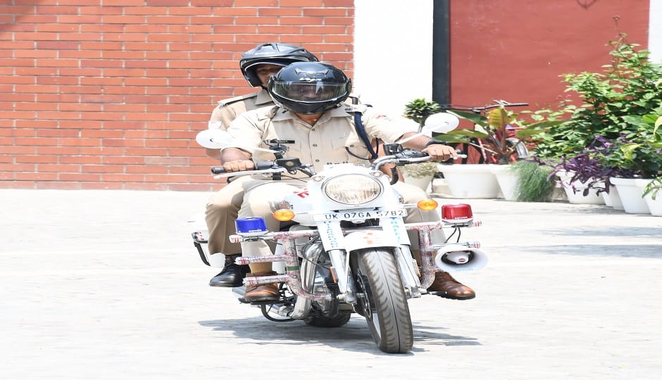 impact of PM Modi's appeal: Officers in Kumaon abandoned their cars some walked, others relied on e-vehicles