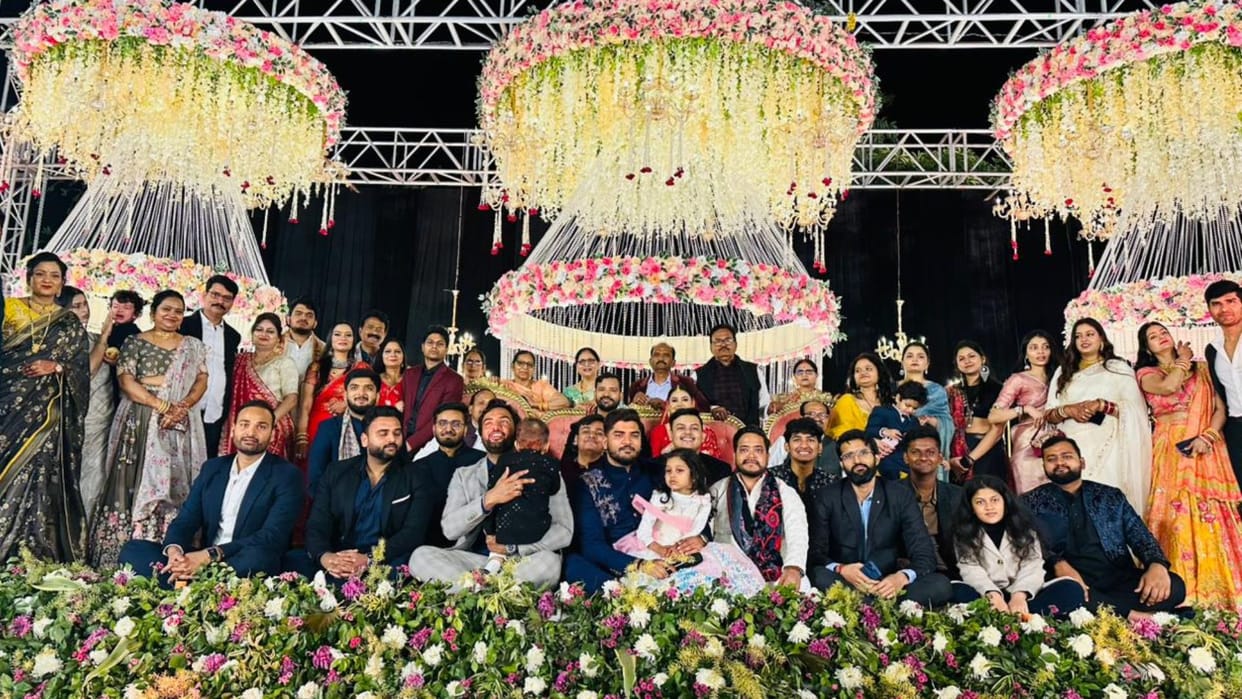 World Family Day special story of unique example of family togetherness within Maurya family in Varanasi