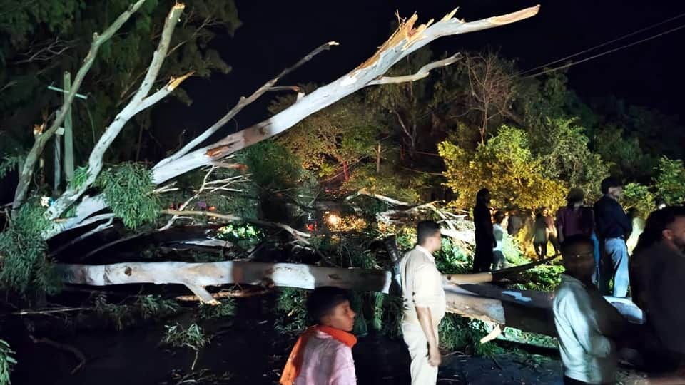 UP: Three Dead in Moradabad Division Due to Storm and Rain; Power Supply Disrupted in Several Villages