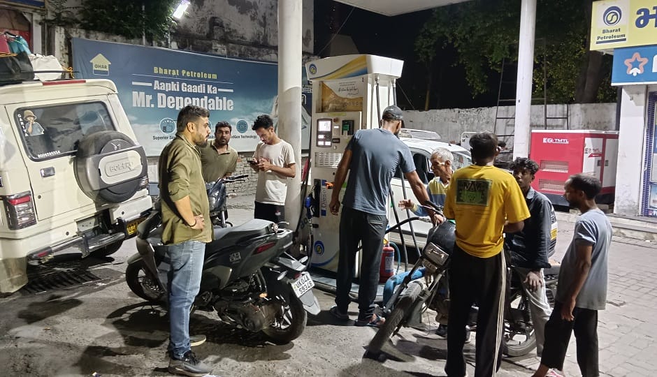 Fuel crisis deepens in Kumaon as tensions in West Asia escalate, fuel pumps draw crowds
