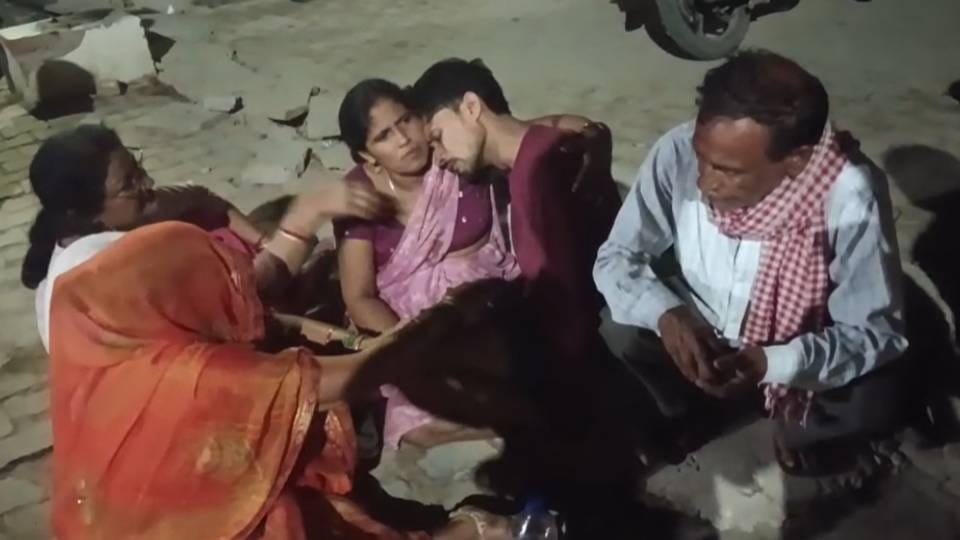 young man was beaten to death by his cousin after field embankment broke during plowing In Ambedkar Nagar