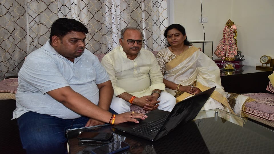 Self-enumeration form of Aligarh Koil MLA Anil Parashar