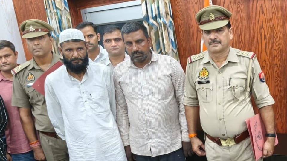 UP: Counterfeit Notes Arriving in Rampur from Bangladesh; Bengal Gang's Modus Operandi Exposed