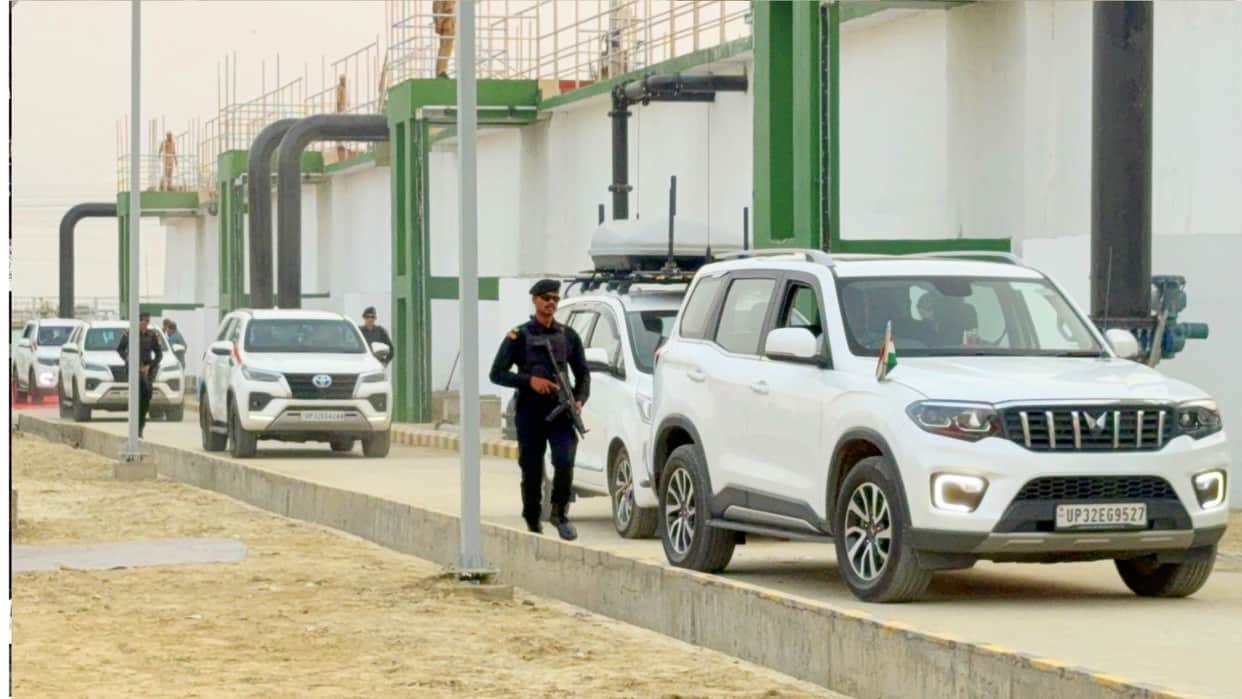CM Yogi Breaks Protocol, Reaches Event With Only Five-Car Convoy