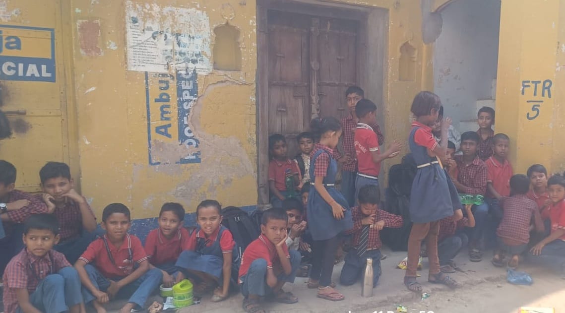 Fatehpur As School Agreement Expires Furniture Thrown Out Innocent Children Left Sitting on the Road