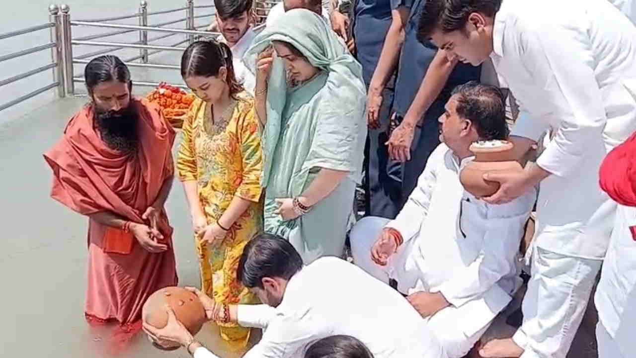 Prateek Yadav Daughter Heartfelt Note During Ashes Immersion in Haridwar Ganga Ghat I Love You Papa