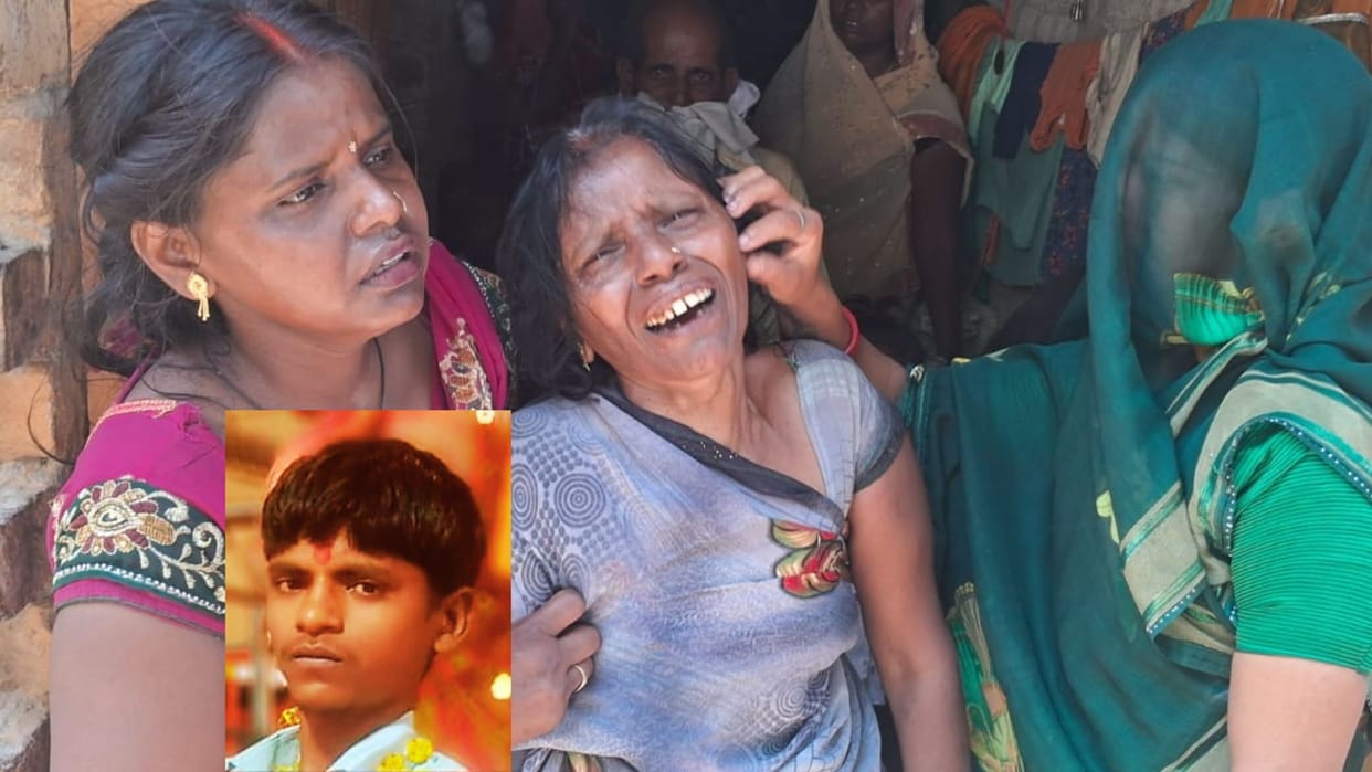 Ghazipur News Teenager dead Body Found Hanging from Tree Murder Suspected Injury Marks Found Abdomen and Body
