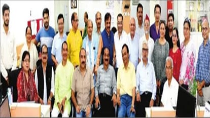 TOP News Hindi 17th may neet paper leak issue pm modi netherland visit pakistan security agencies alert