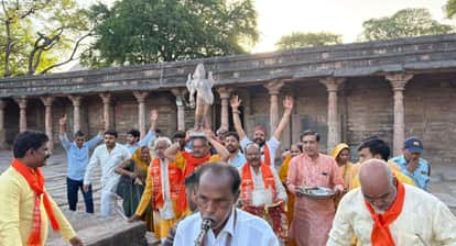 bhojshala worship celebration after asi guidelines and high court verdict in dhar