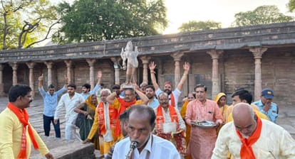 bhojshala worship celebration after asi guidelines and high court verdict in dhar