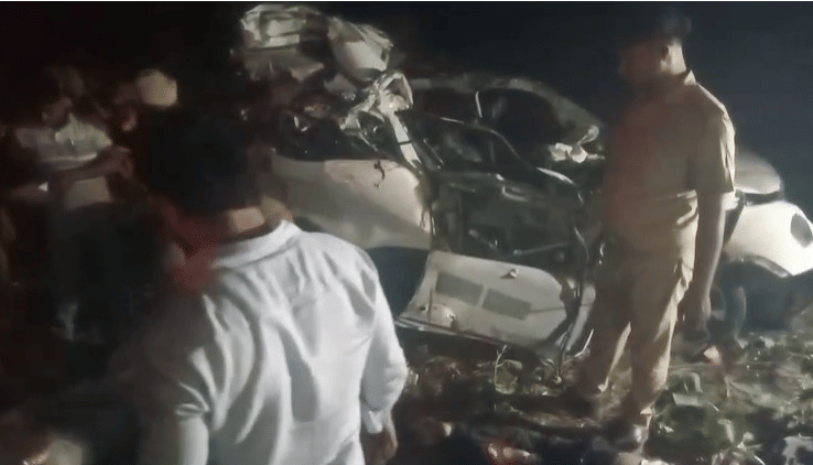 Bahraich: Four passengers returning from Nepal died after their car collided with a combine harvester.