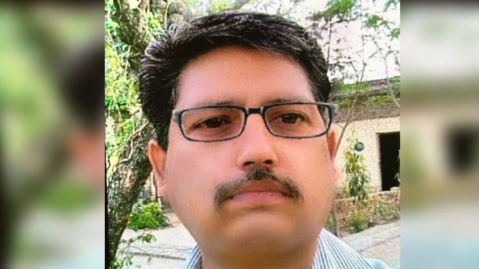 Family members evicted badminton player from their home at sirsaganj in firozabad