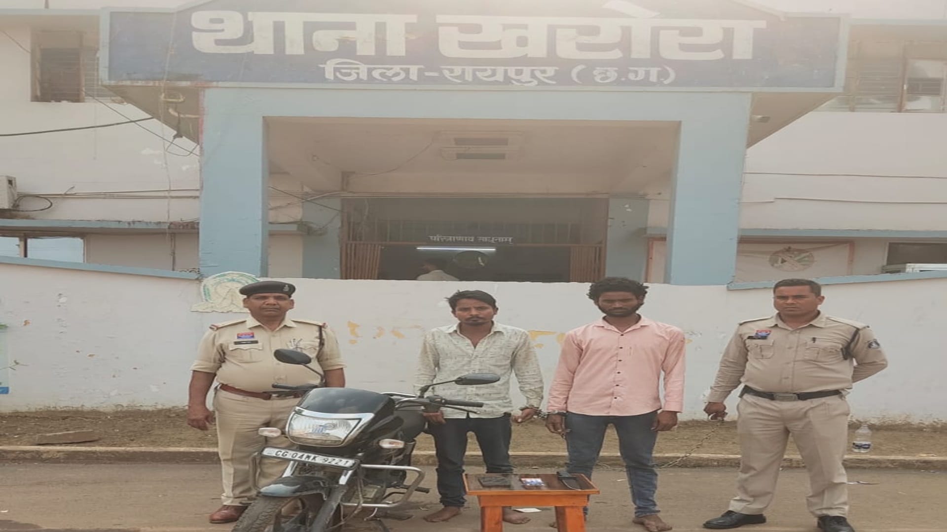 पुलिस के गिरफ्त में आरोपी