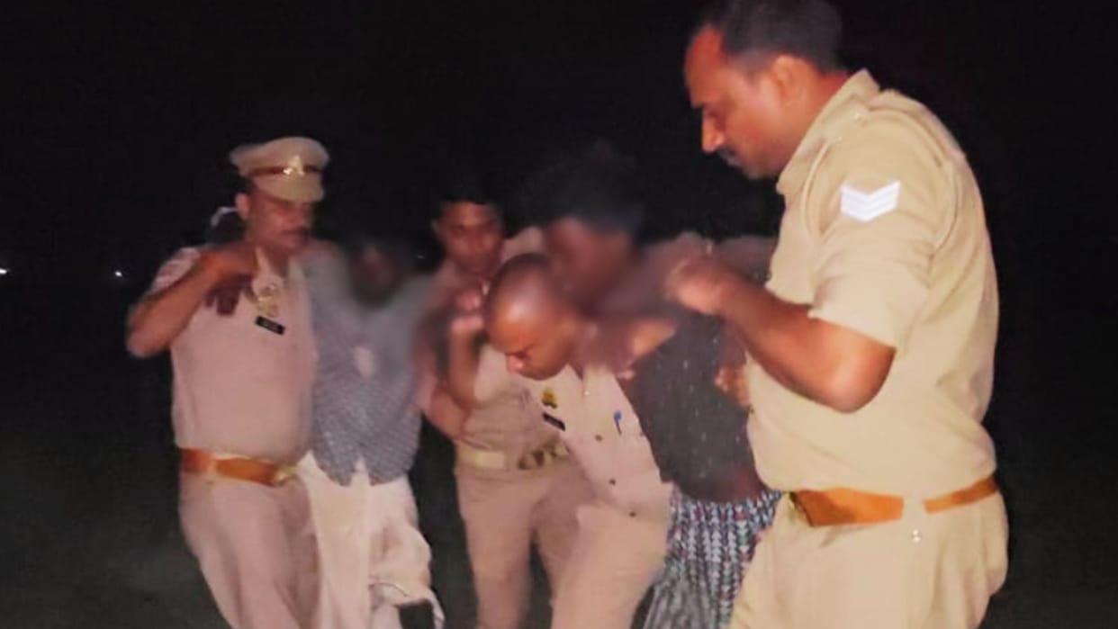 Encounter in Ghazipur Two Wanted Criminals Reward 25000 Arrested in Vanvasi Murder Case Injured