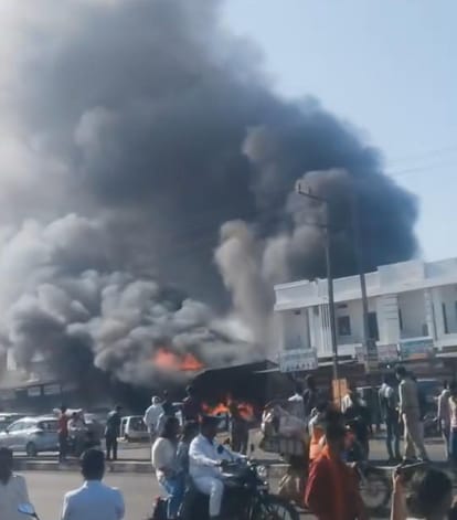 sehore-ashta-workshop-fire-18-cars-burnt-bhopal-indore-bypass-garage-fire-incident