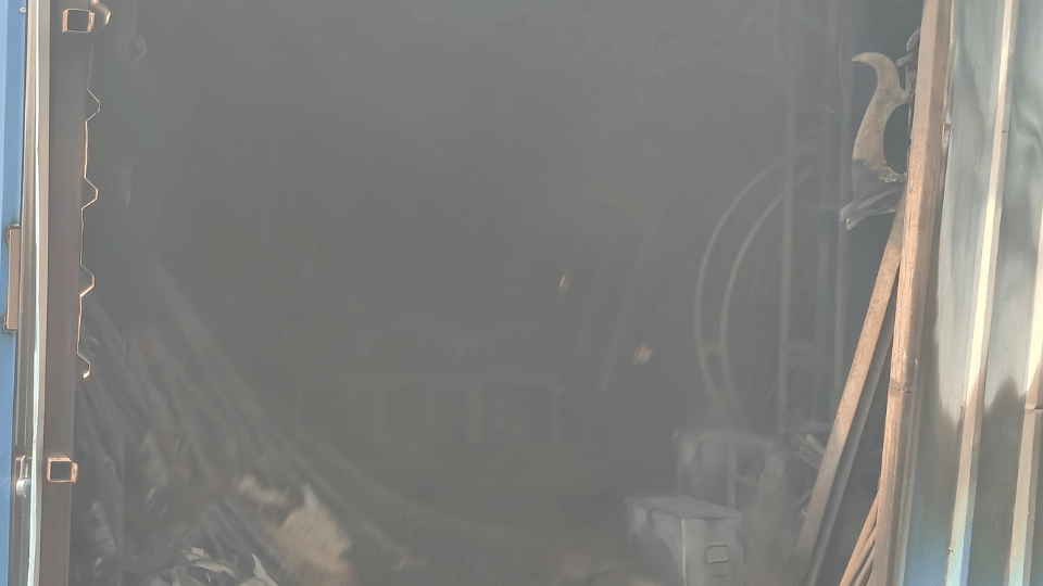Indore news fire breaks out at tent house Khajrana robot and 4 fire tenders deployed