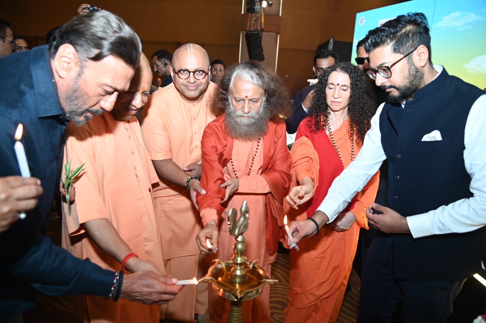 Amar Ujala Samwad 2026 Lucknow Spiritual Motivational Speaker Sadhvi Bhagawati Saraswati