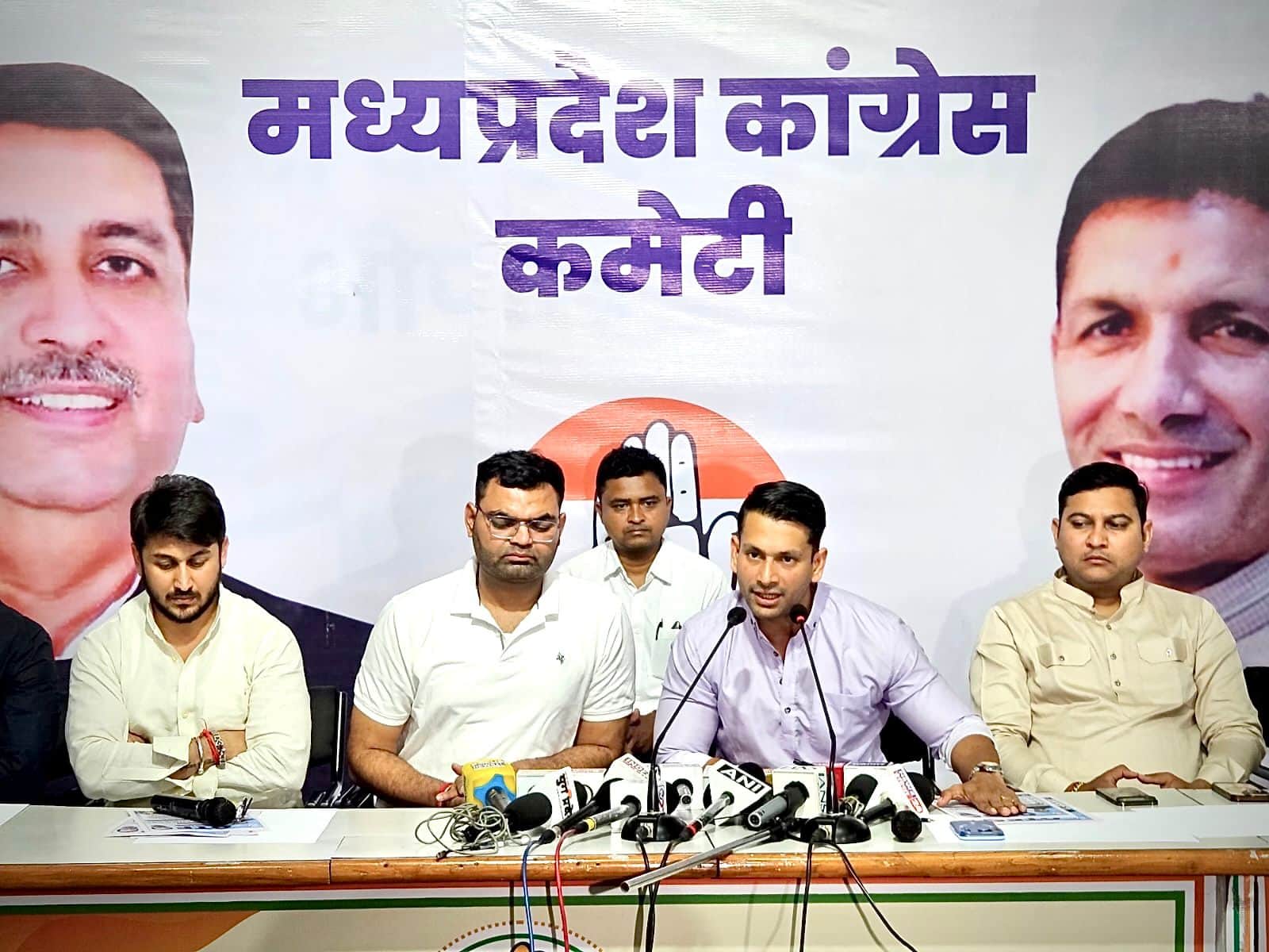 पीसीसी में प्रेसवार्ता