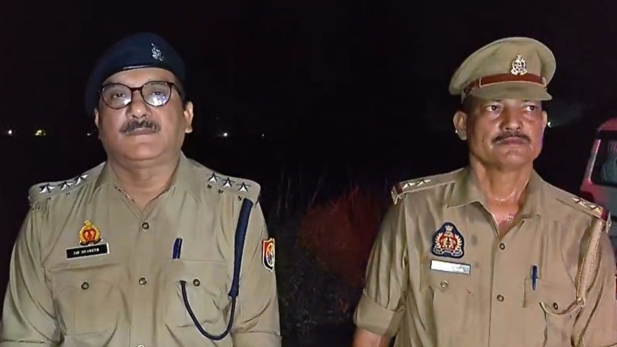 Half-burnt body of an old man found in a bush, police engaged in investigation