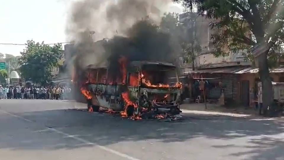 Fire Breaks Out in Moving Roadways Bus in Amethi Quick Thinking Saves Lives of 42 Passengers
