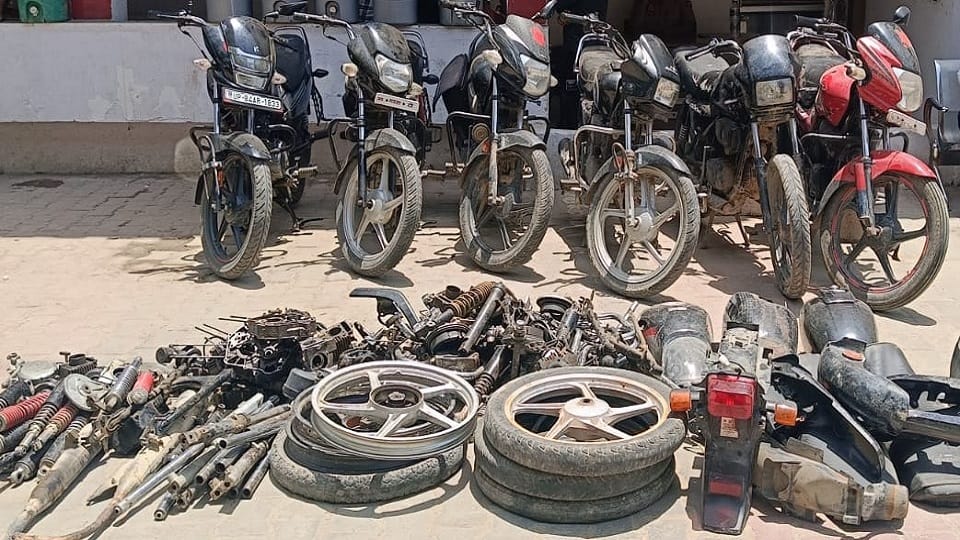Five Cunning Thieves Arrested for Stealing Bikes and Selling Parts
