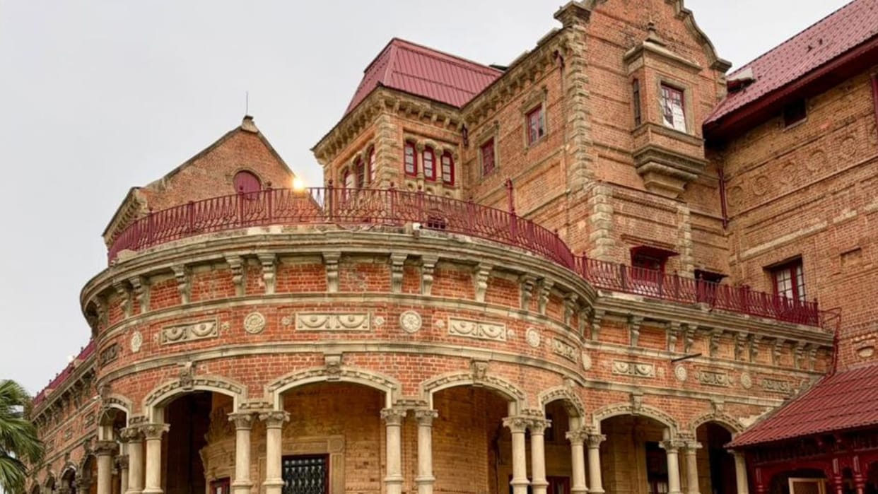 See and listen to the story of the queens of the Dogra dynasty at Amar Museum