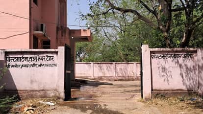 Jhansi News Mother Sits Outside Mortuary For Son Body Delay in Police Procedure