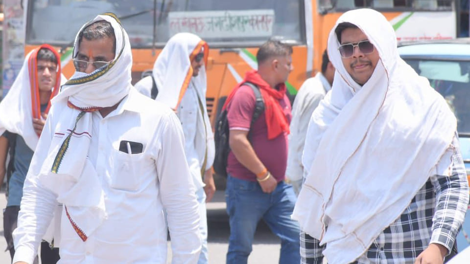 Weather Update: Mercury Hits 44.6 Degrees in Kanpur; Meteorological Department Issues Alert