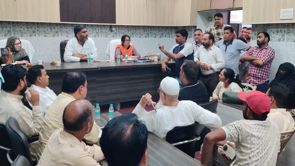 Meerut: Development issues missing from the board meeting, ruckus over the name of the fair
