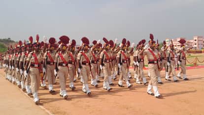 Newly recruited constables of Bihar Police took oath of service at CRPF Sonhul Parade Ground chandauli