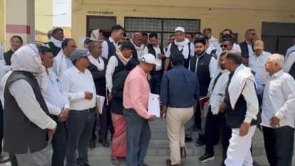 Advocates Outraged Over Lathi-Charge in Lucknow Protests Held in Sonbhadra Attack Dignity of Judiciary