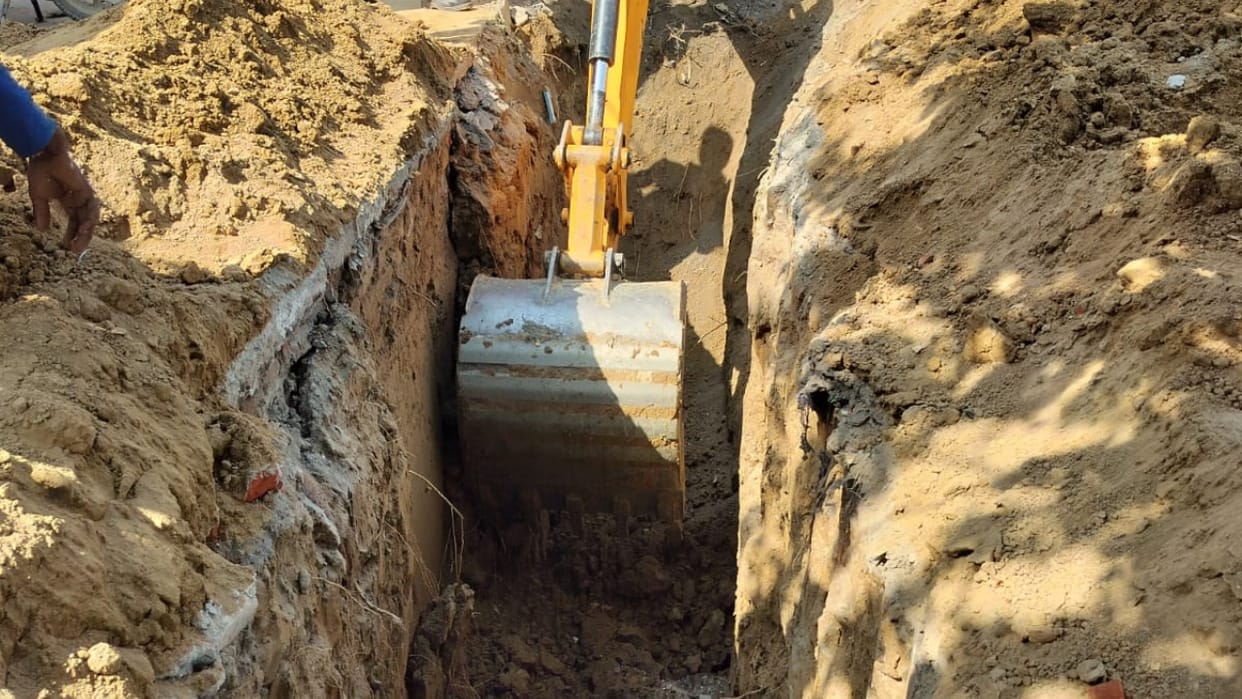 High-Pressure PNG Line Severed During Excavation in Bareilly