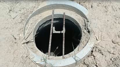 Four workers were exposed to sewer gas