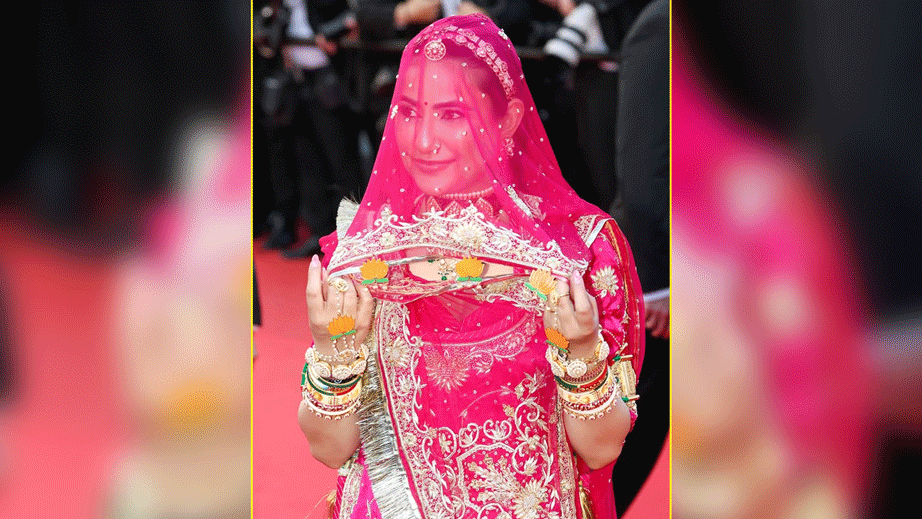 Ruchi Gujjar Cannes Film Festival Look Viral Actress Wear Ghoonghat On Red Carpet