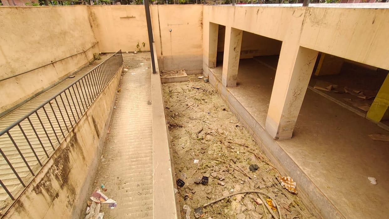 Indore news Gandhi Hall renovation historical complex neglect and structural damage