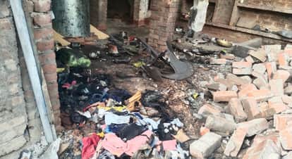 Auraiya Cylinder Explodes Like a Bomb at Midnight Wall Collapses and Roof Slab Shatters Family Narrow Escape