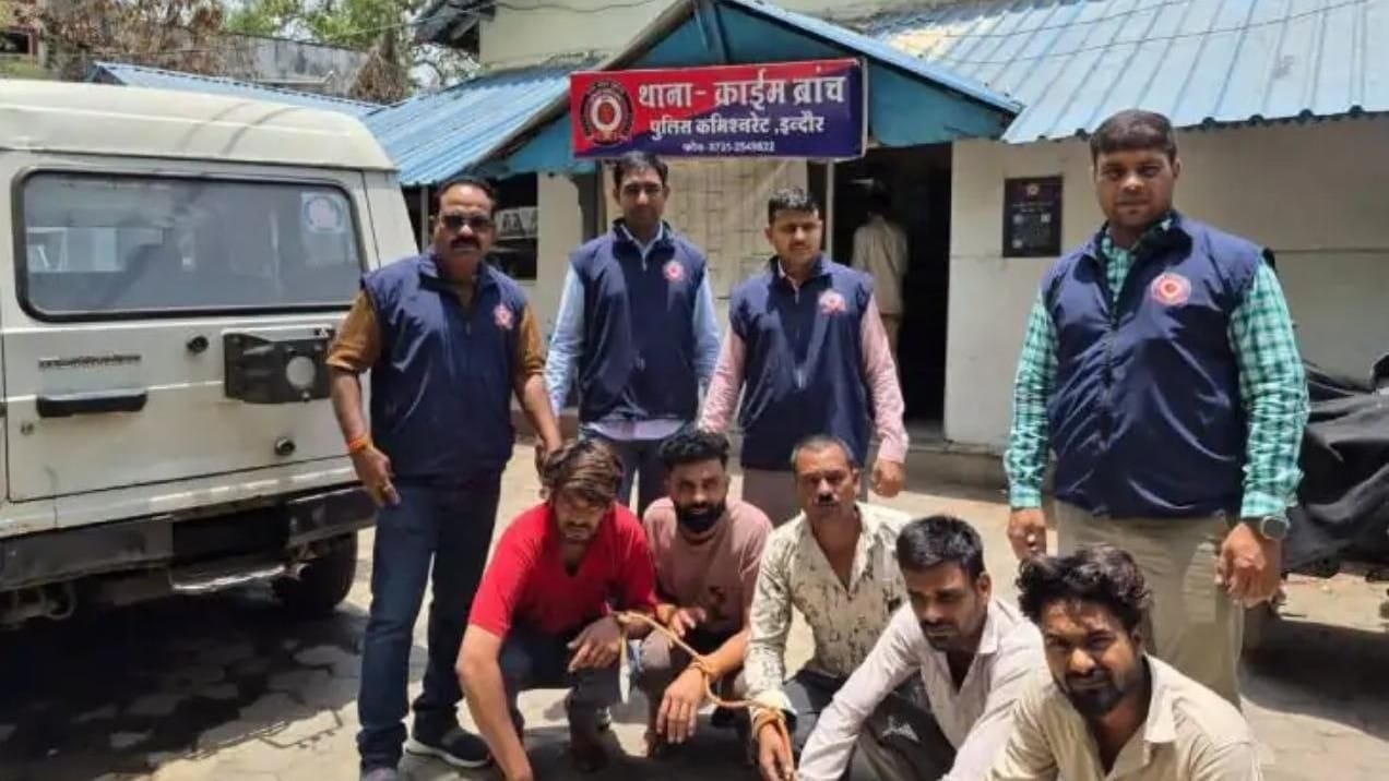 पुलिस की गिरफ्त में आरोपी।