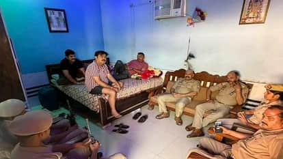 Major Crackdown Before Lucknow Protest: Panchayat Leaders Put Under House Arrest in Kasganj