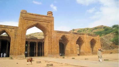 Ajmer News: Adhai Din Ka Jhopra Back in Spotlight, Hanuman Chalisa Permission Sought, Fresh Debate Begins