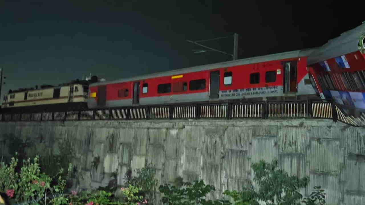 Ujjaini Express accident train derailed in dead of night raised numerous questions Rishikesh Train Accident