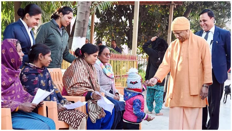 यूपी में कैसे आठ साल में ढाई गुना बढ़ी महिला वर्कफोर्स, जानें सरकार ने क्या उठाए कदम