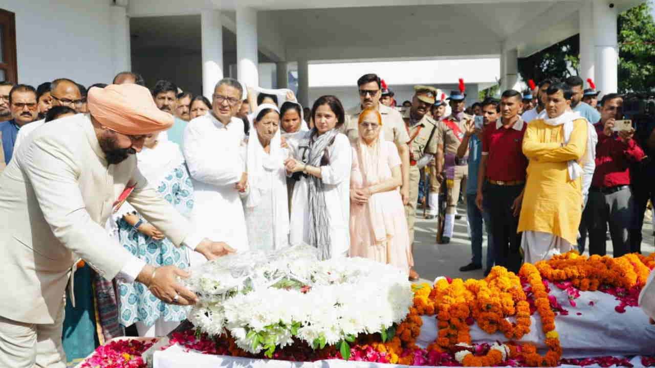 Tributes Paid to B.C. Khanduri; CM Dhami Vice President Rajnath Singh and Nitin Gadkari Express Condolences